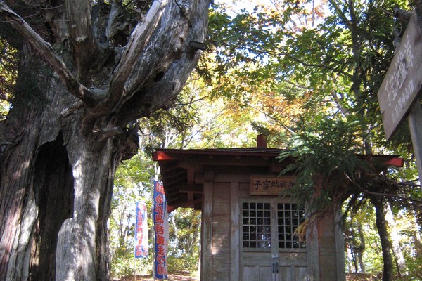赤倉温泉の風景　子宝地蔵尊